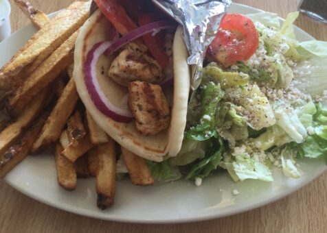 Demo's Greek Food - Vinyard