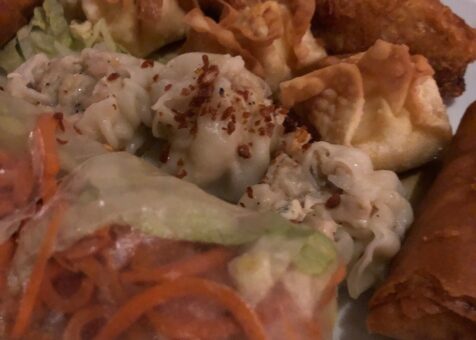 Mon Thai Bistro & Sushi