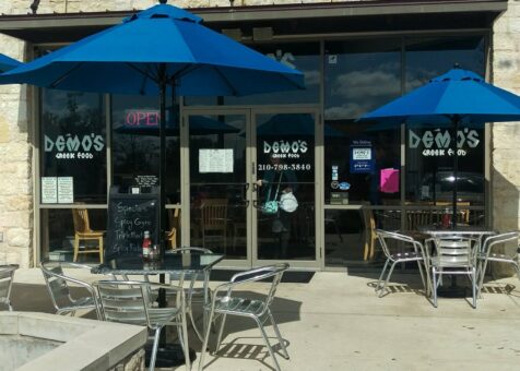 Demo's Greek Food - Vinyard